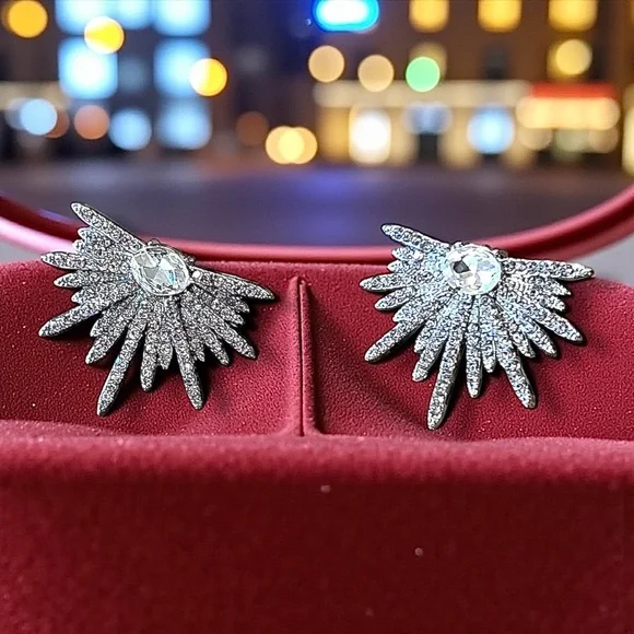 Art Deco Silver Toned Rhinestone Starburst Earrings - Picture 5 of 17